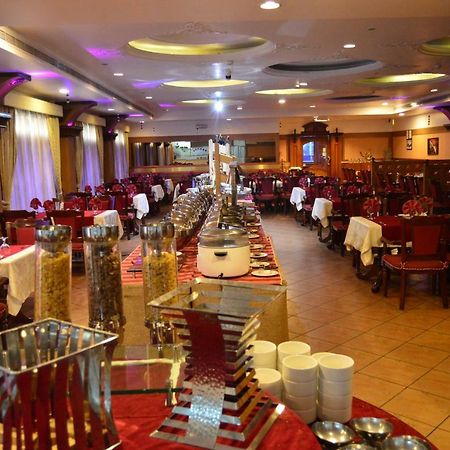 Thrissur Joys Palace Hotel מראה חיצוני תמונה
