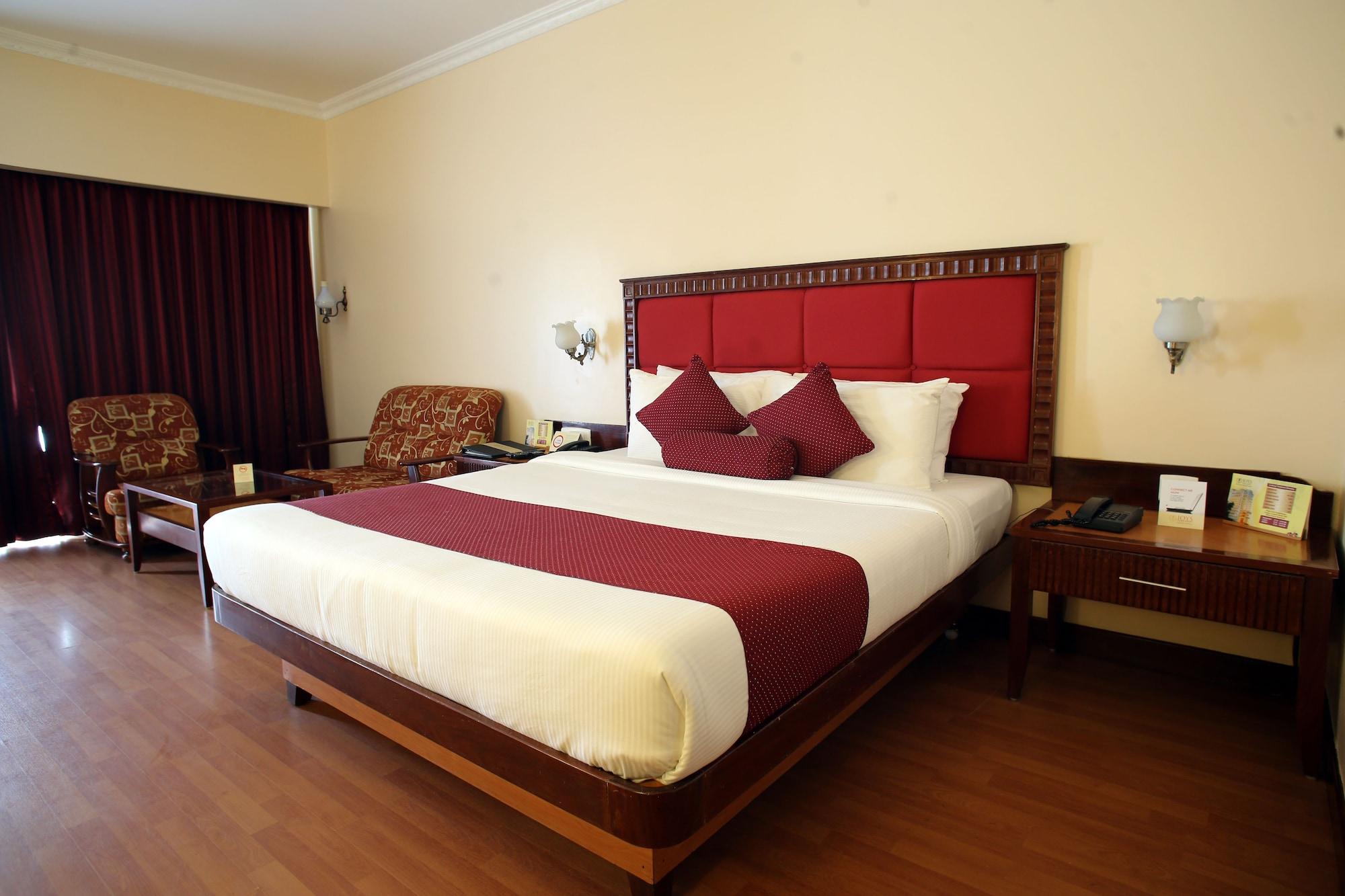 Thrissur Joys Palace Hotel מראה חיצוני תמונה