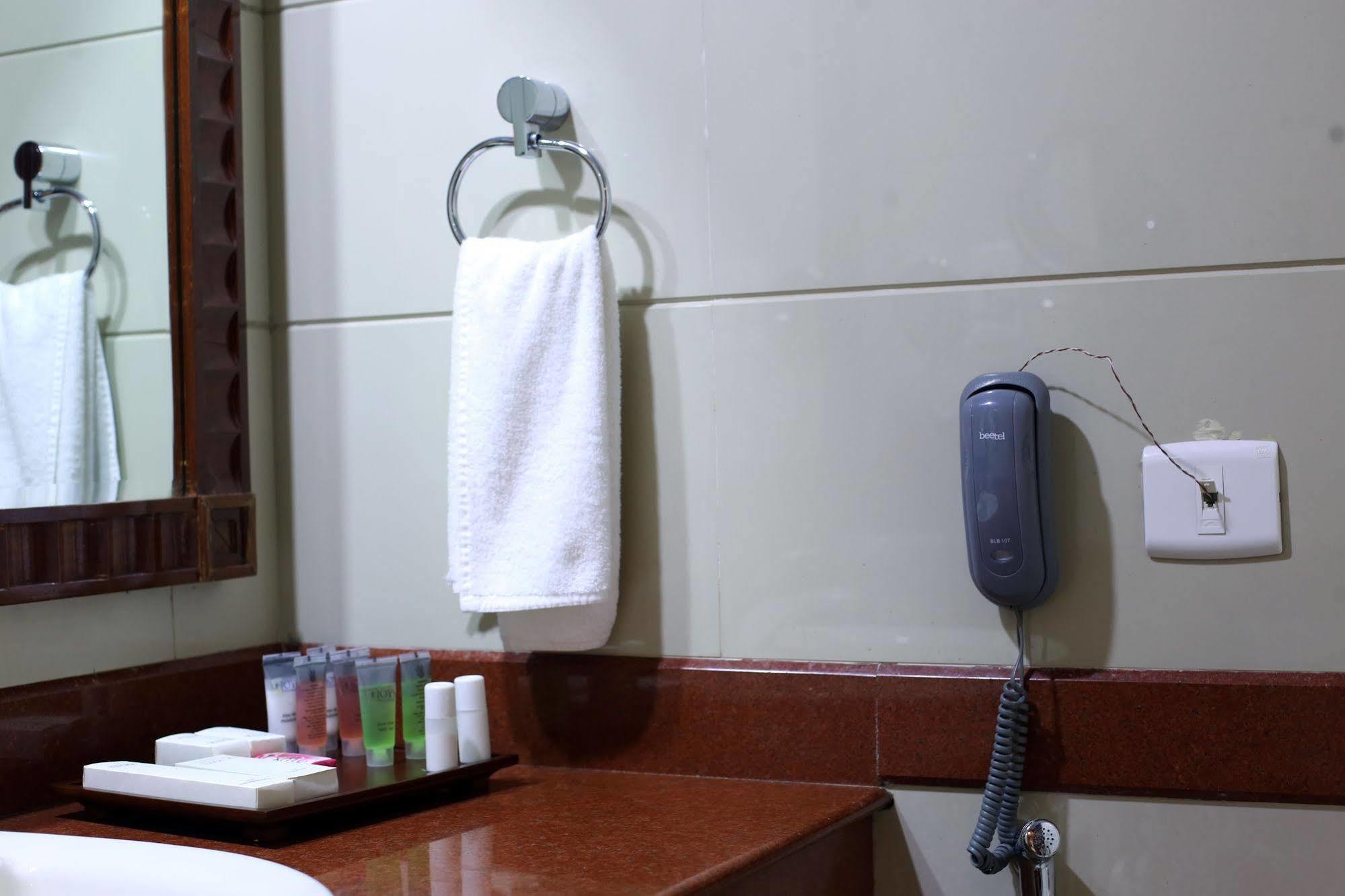 Thrissur Joys Palace Hotel מראה חיצוני תמונה