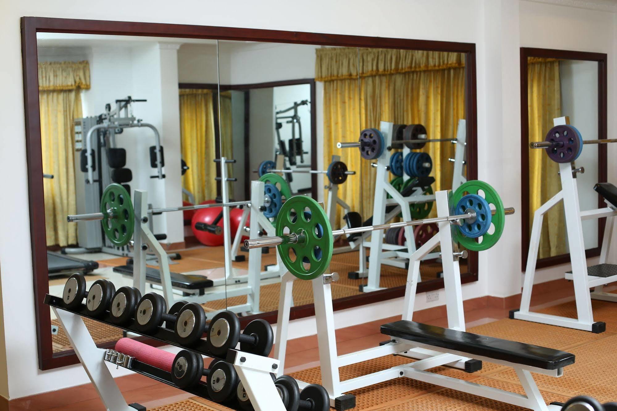 Thrissur Joys Palace Hotel מראה חיצוני תמונה
