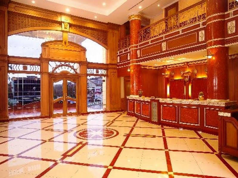 Thrissur Joys Palace Hotel מראה חיצוני תמונה