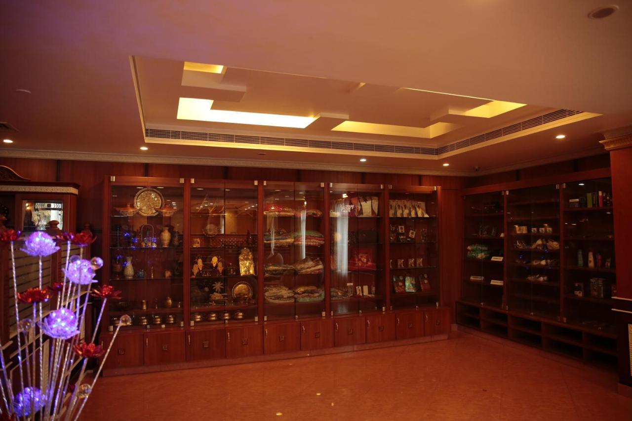 Thrissur Joys Palace Hotel מראה חיצוני תמונה