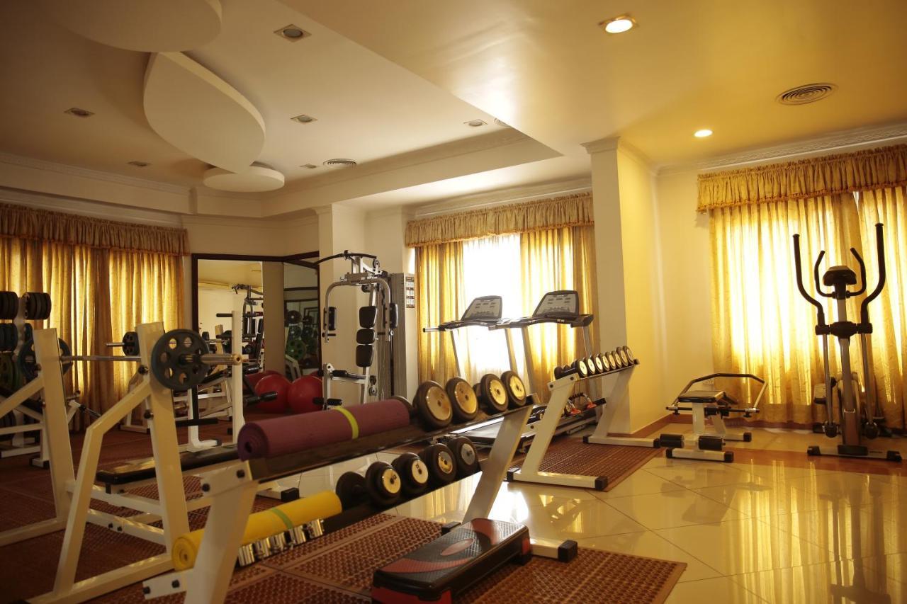 Thrissur Joys Palace Hotel מראה חיצוני תמונה